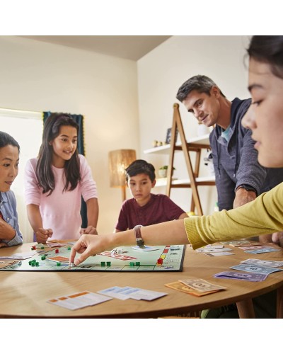 Monopoly Classic, Brettspiel für Familien und Kinder ab 8 Jahren